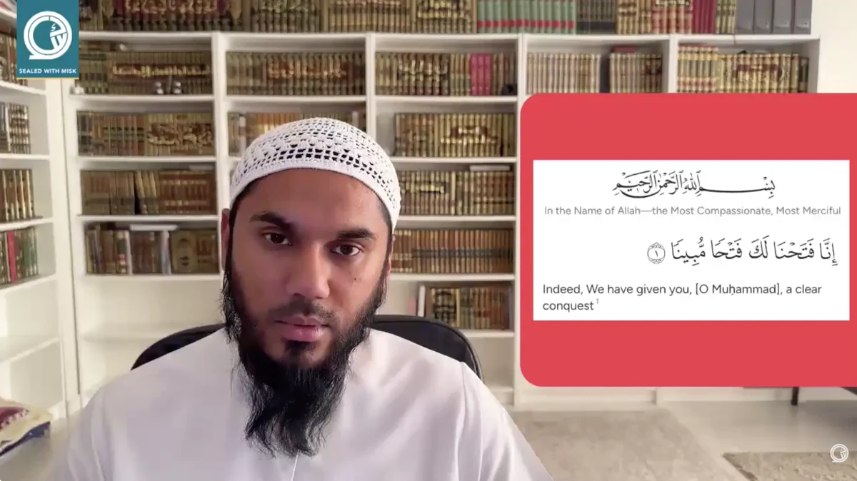 A real Misk Tafsīr lesson — the teacher alongside the verses being studied